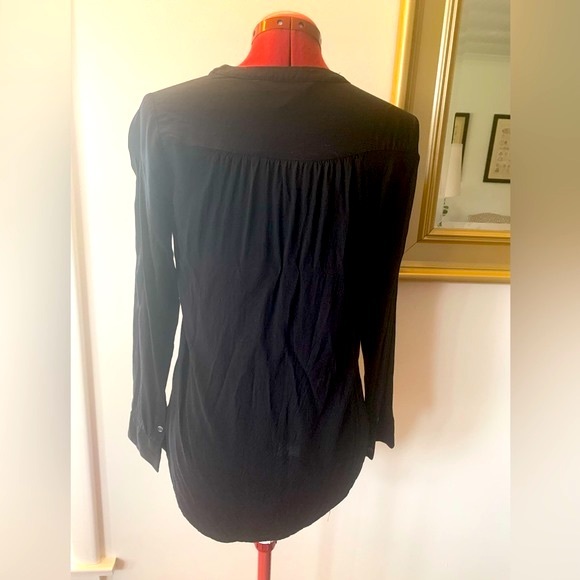 BLACK BLOUSE - Picture 2 of 9